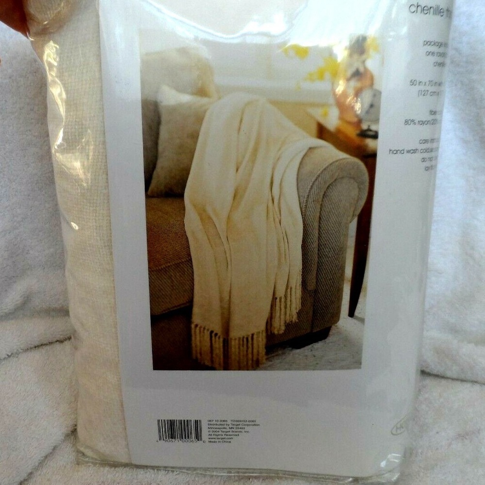 Chenille Throw with Fringe- Natural 50" X 70"